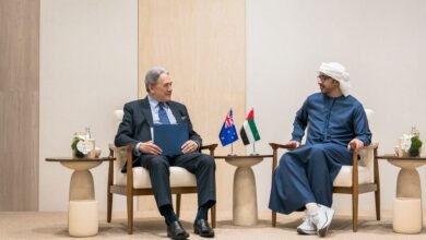 عبدالله بن زايد يبحث مع نائب رئيس الوزراء وزير الخارجية النيوزيلندي تعزيز التعاون والشراكة