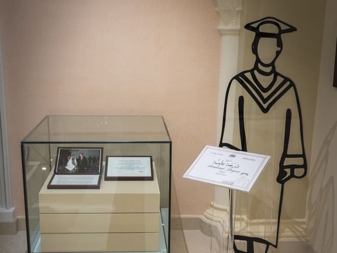 دارة الدكتور سلطان القاسمي تستذكر حصول حاكم الشارقة على الدكتوراه الفخرية من جامعة تيوبنجن 1 دارة الدكتور سلطان القاسمي تستذكر حصول حاكم الشارقة على الدكتوراه الفخرية من جامعة تيوبنجن