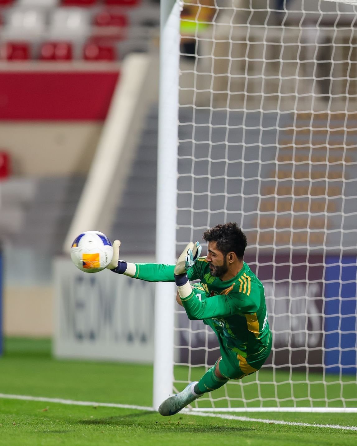 رقم قياسي لحارس الشارقة يقود فريقه للتأهل لربع نهائي "أبطال آسيا"