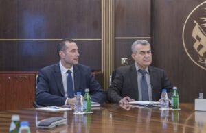 ولي عهد الشارقة يطلع على مستجدات مشروع التوسعة والخطط المستقبلية لمطار الشارقة الدولي