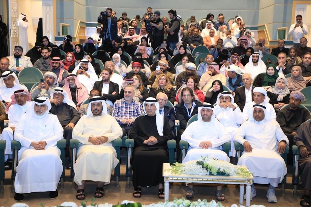 أمسية شعرية تستحضر صور الماضي في "الشارقة للشعر النبطي"