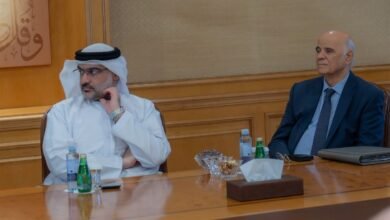 سلطان بن أحمد القاسمي يطلع على مشروع محطة هجينة تعمل بالطاقة الشمسية لتحلية المياه بجامعة الشارقة