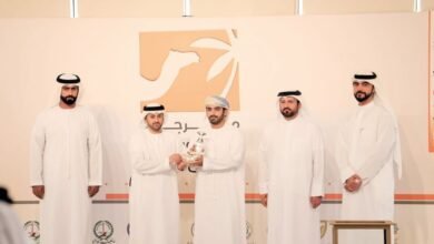 تتويج الفائزين في النسخة الخامسة لمهرجان قناة الوسطى للهجن