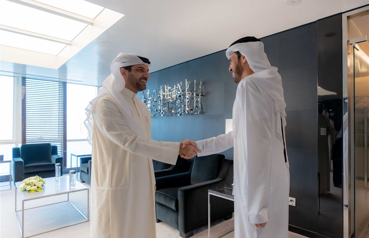 سلطان بن أحمد القاسمي يطلع على نتائج جائزة التميز المؤسسي "تميّز"