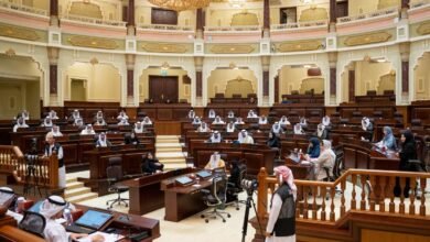 "استشاري الشارقة" يناقش تطوير الخدمات الصحية في الإمارة