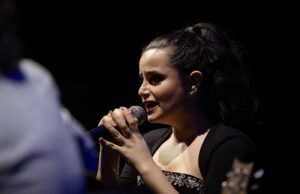 إياد الريماوي يشعل مسرح المجاز في ليلة موسيقية لا تُنسى