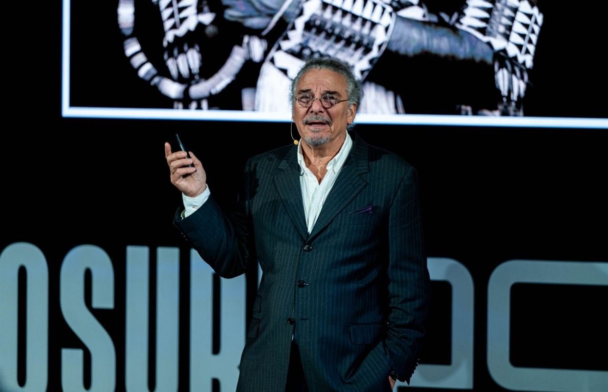 المصور العالمي جيف دوناس يكشف أسرار تصوير الشخصيات الشهيرة على نغمات الموسيقى في "اكسبوجر 2025"