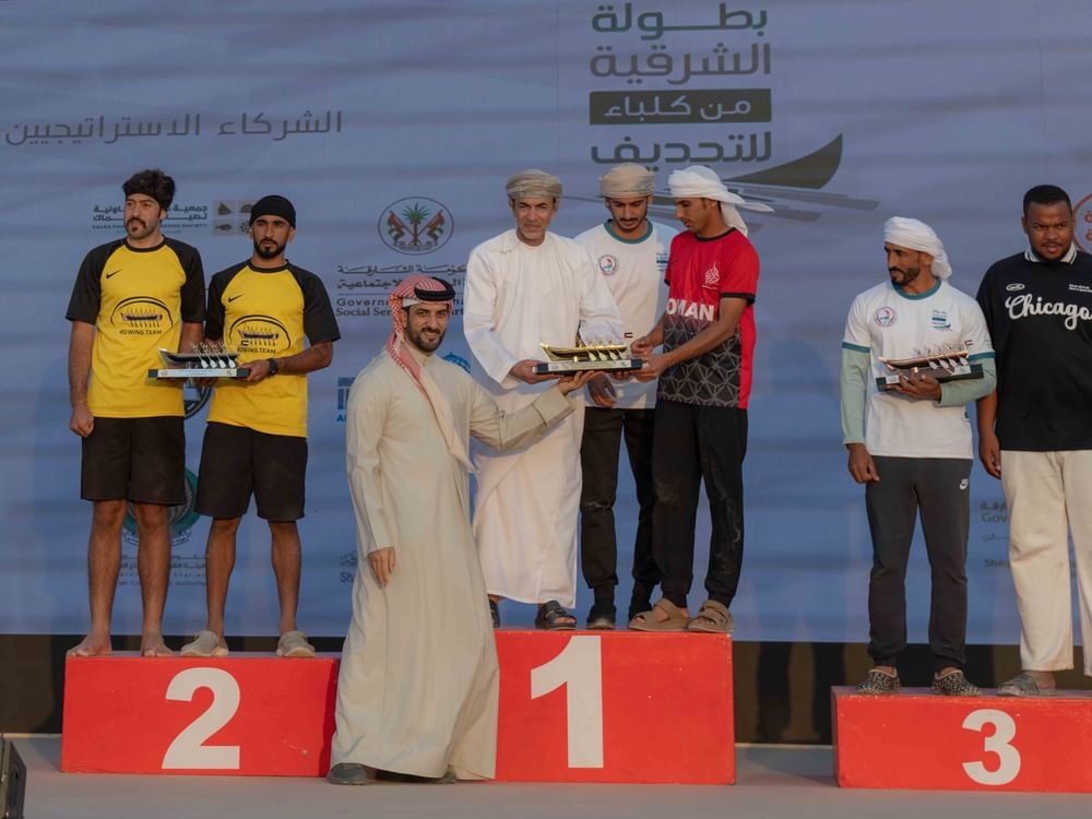 سلطان بن أحمد القاسمي يكرم الفائزين في بطولة الشرقية من كلباء للتجديف 2025 1 سلطان بن أحمد القاسمي يكرم الفائزين في بطولة الشرقية من كلباء للتجديف 2025