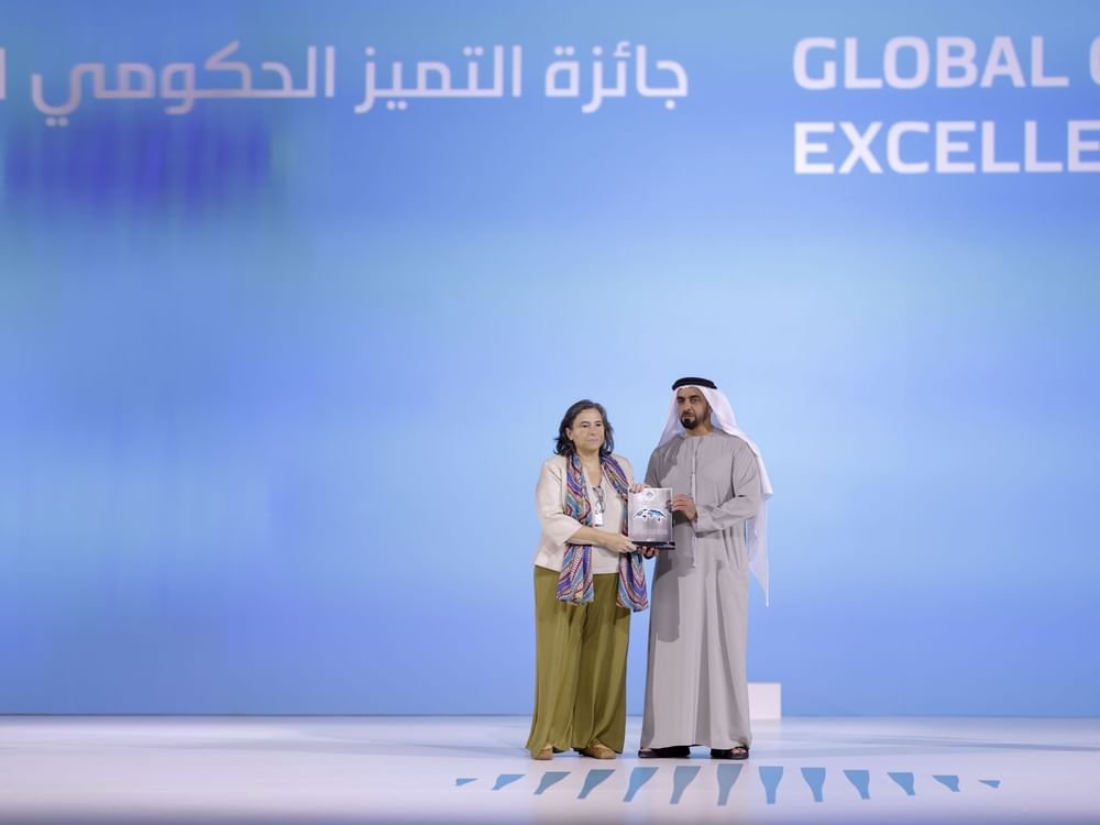 بحضور محمد بن راشد .. سيف بن زايد يكرم الفائزين بجائزة التميز الحكومي العالمي 2025