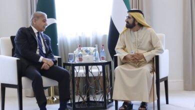 محمد بن راشد يلتقي رئيس الوزراء الباكستاني .. ويؤكد متانة العلاقات التاريخية بين البلدين