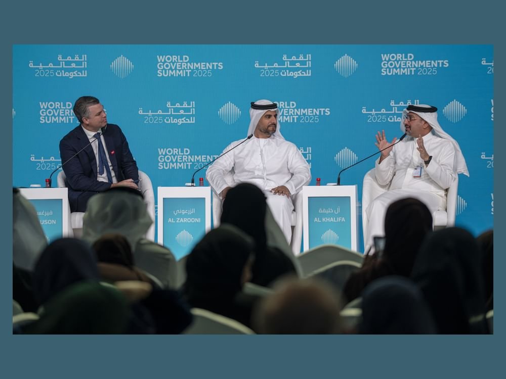 عبدالله بن زايد يلتقي المديرة العامة لـ"اليونسكو" على هامش القمة العالمية للحكومات