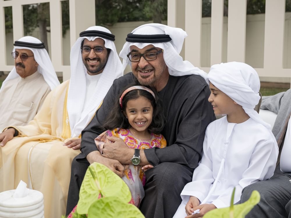 رئيس الدولة يحضر حفل زفاف في دبي