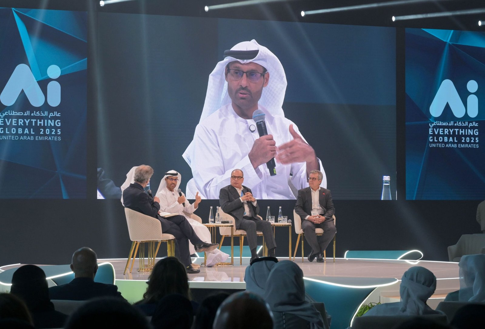 محمد الكويتي: الأطر التنظيمية في الإمارات تتيح الاستفادة القصوى من الذكاء الاصطناعي