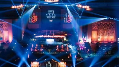 مهرجان أضواء الشارقة 2025 يقدم عروضامميزة في 12موقع