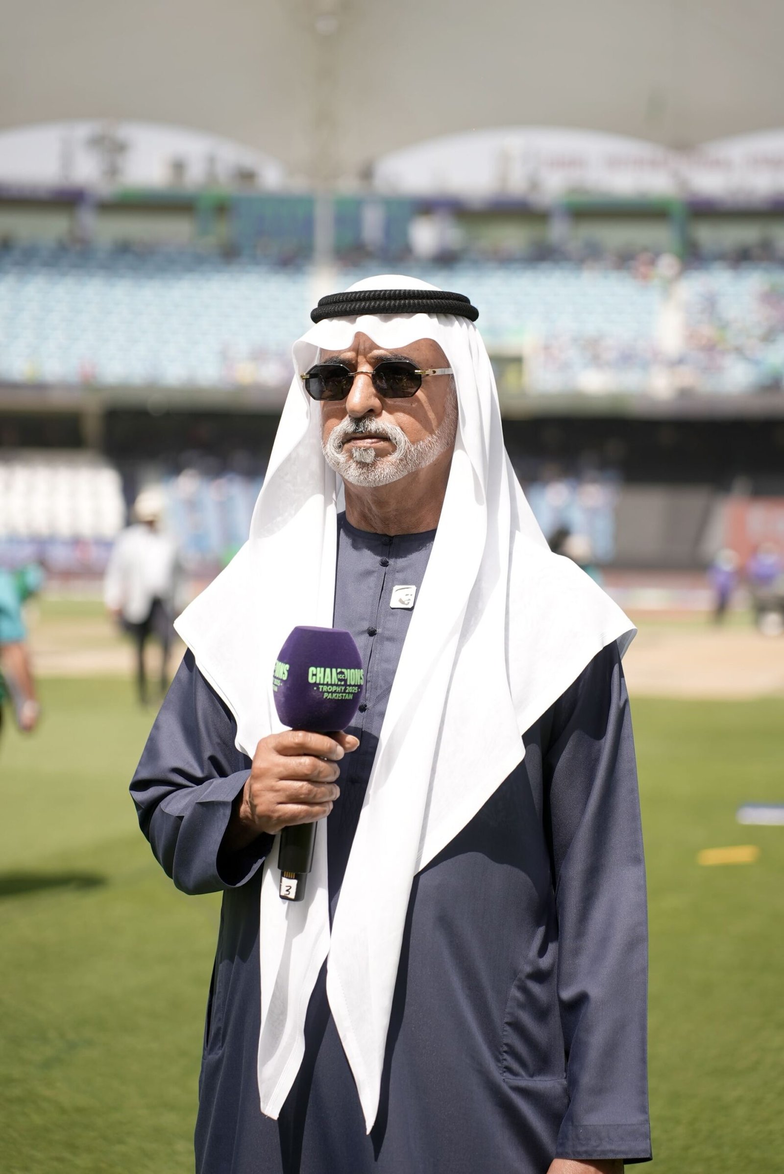 نهيان بن مبارك يشهد انطلاق مباراة الكريكت بين الهند وباكستان في "دولية 2025"