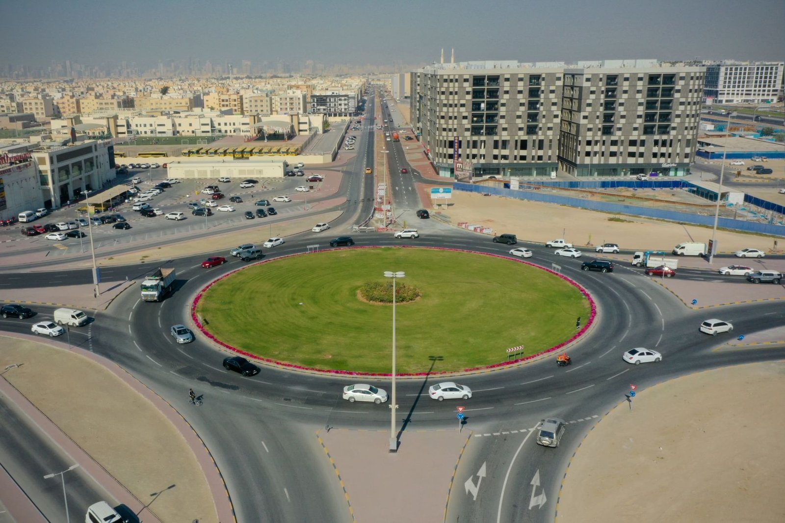 "طرق الشارقة" تنجز مشروعاً مستداماً لتوسعة طرق مويلح 1 "طرق الشارقة" تنجز مشروعاً مستداماً لتوسعة طرق مويلح