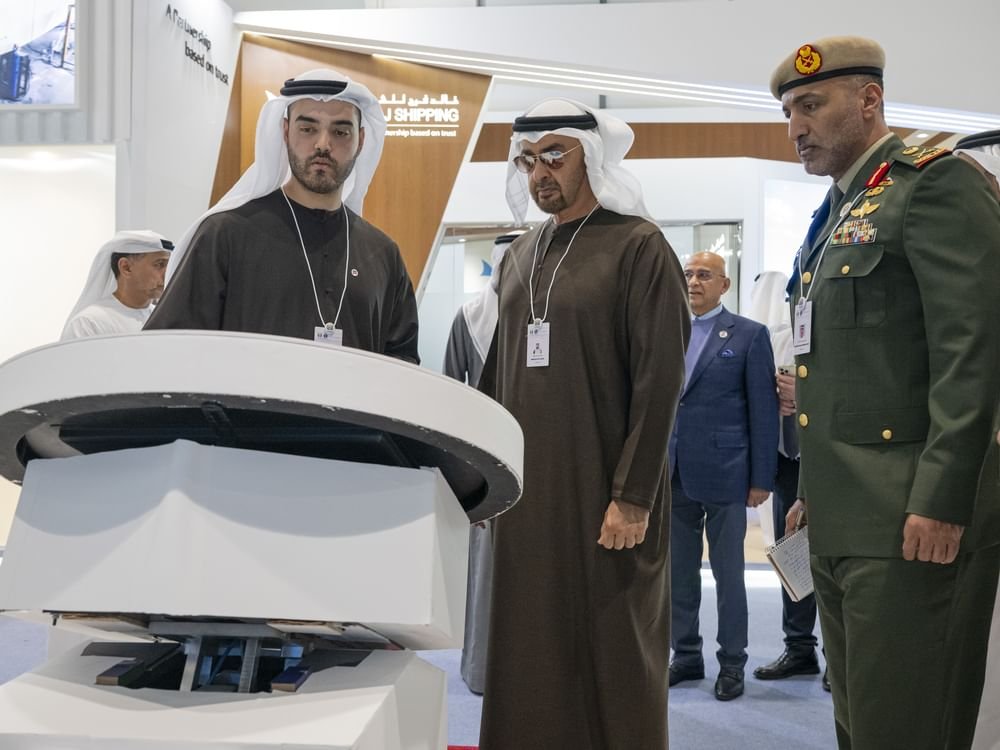 رئيس الدولة يشهد جانبا من فعاليات "نافدكس"