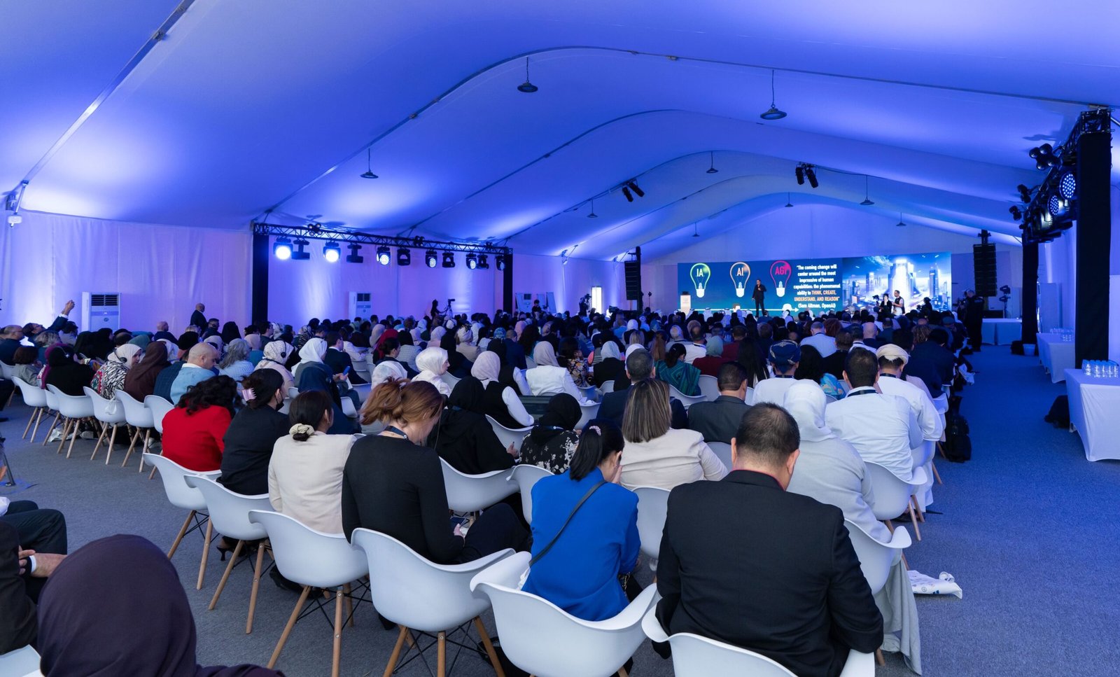 قمة الشارقة الدولية لتطوير التعليم توصي بتعزيز التعليم الشامل 1 قمة الشارقة الدولية لتطوير التعليم توصي بتعزيز التعليم الشامل