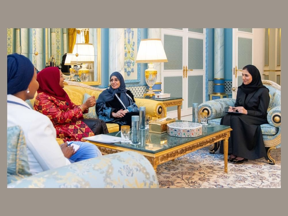 جواهر القاسمي تستقبل السيدة الأولى لإقليم زنجبار 1 جواهر القاسمي تستقبل السيدة الأولى لإقليم زنجبار