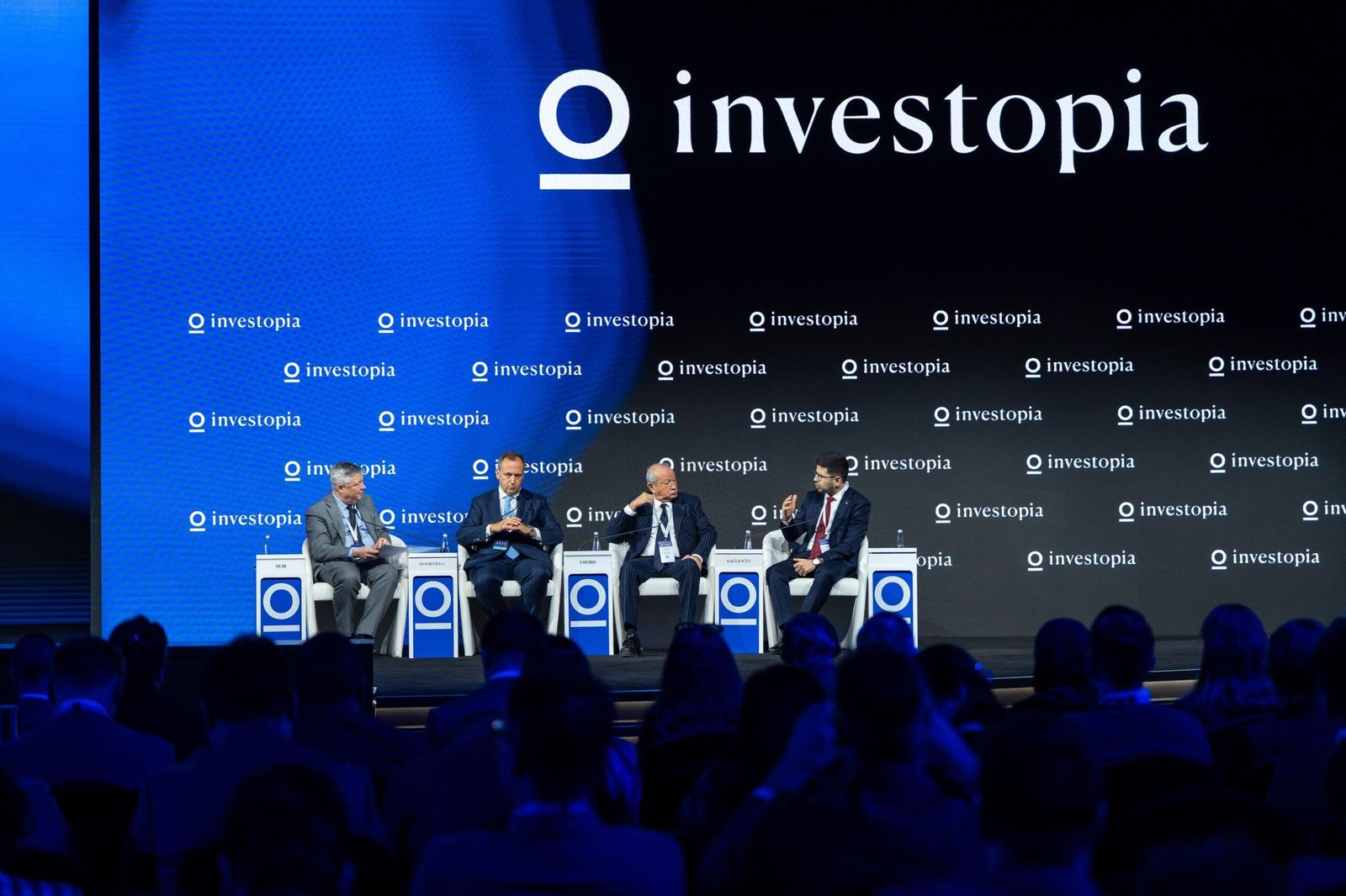 اليوم الأول لـ "إنفستوبيا 2025" يرسم ملامح الاستثمار العالمي في الاقتصاد الجديد