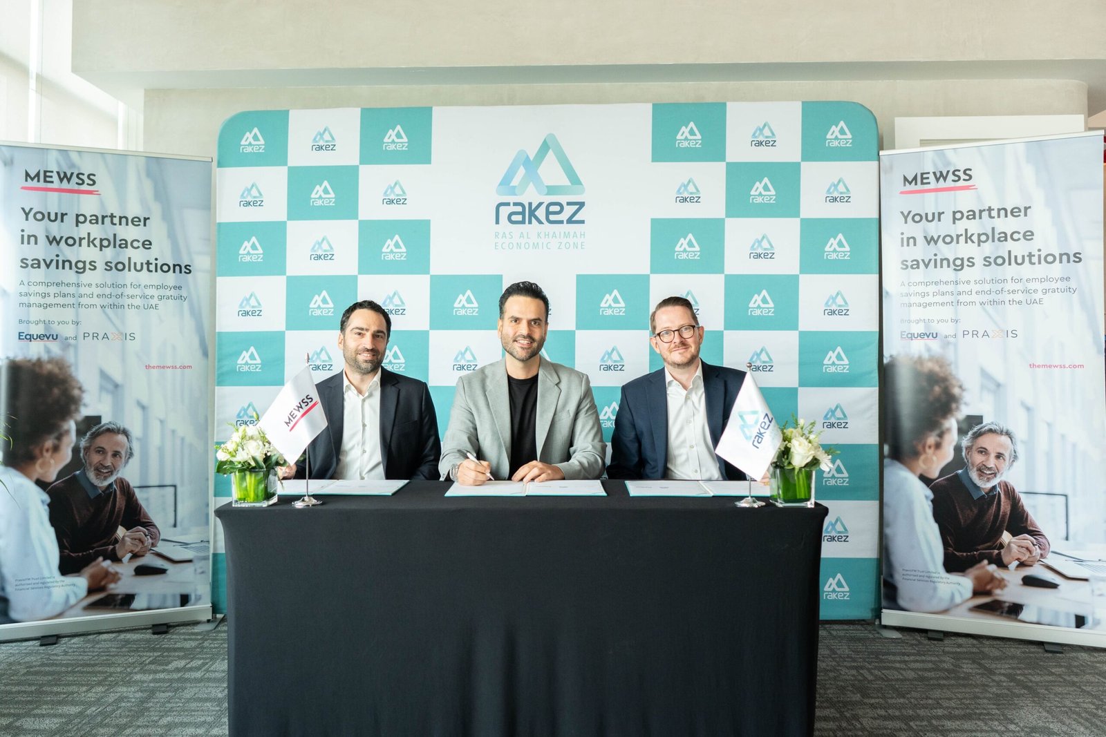 "راكز" تعزز نظام الادخار للعاملين ضمن مجتمع أعمالها 1 "راكز" تعزز نظام الادخار للعاملين ضمن مجتمع أعمالها