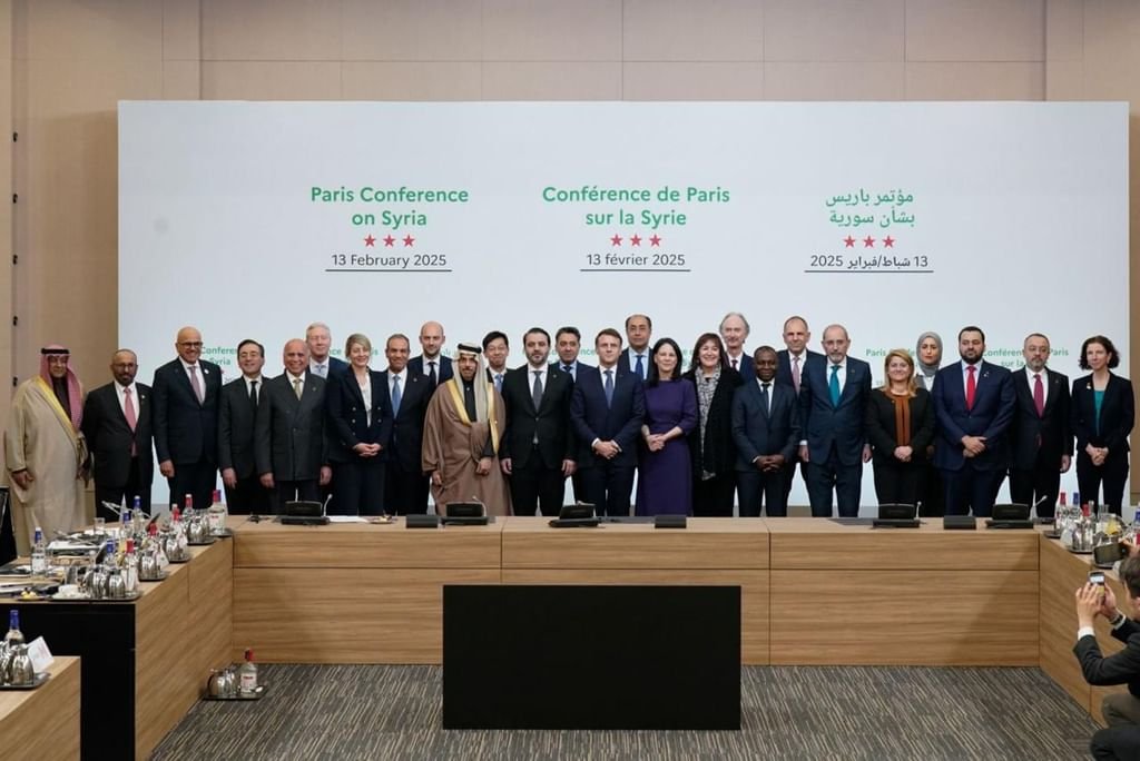 الإمارات تشارك بمؤتمر دولي في باريس حول سوريا ودعم استقرارها
