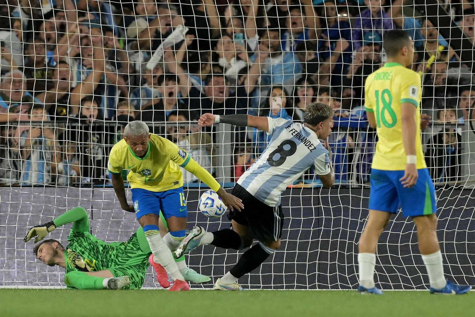 فوز كبير للأرجنتين على البرازيل في تصفيات كأس العالم