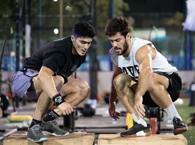 4 أبطال في بطولة كروس فيت في دورة عجمان الرياضية