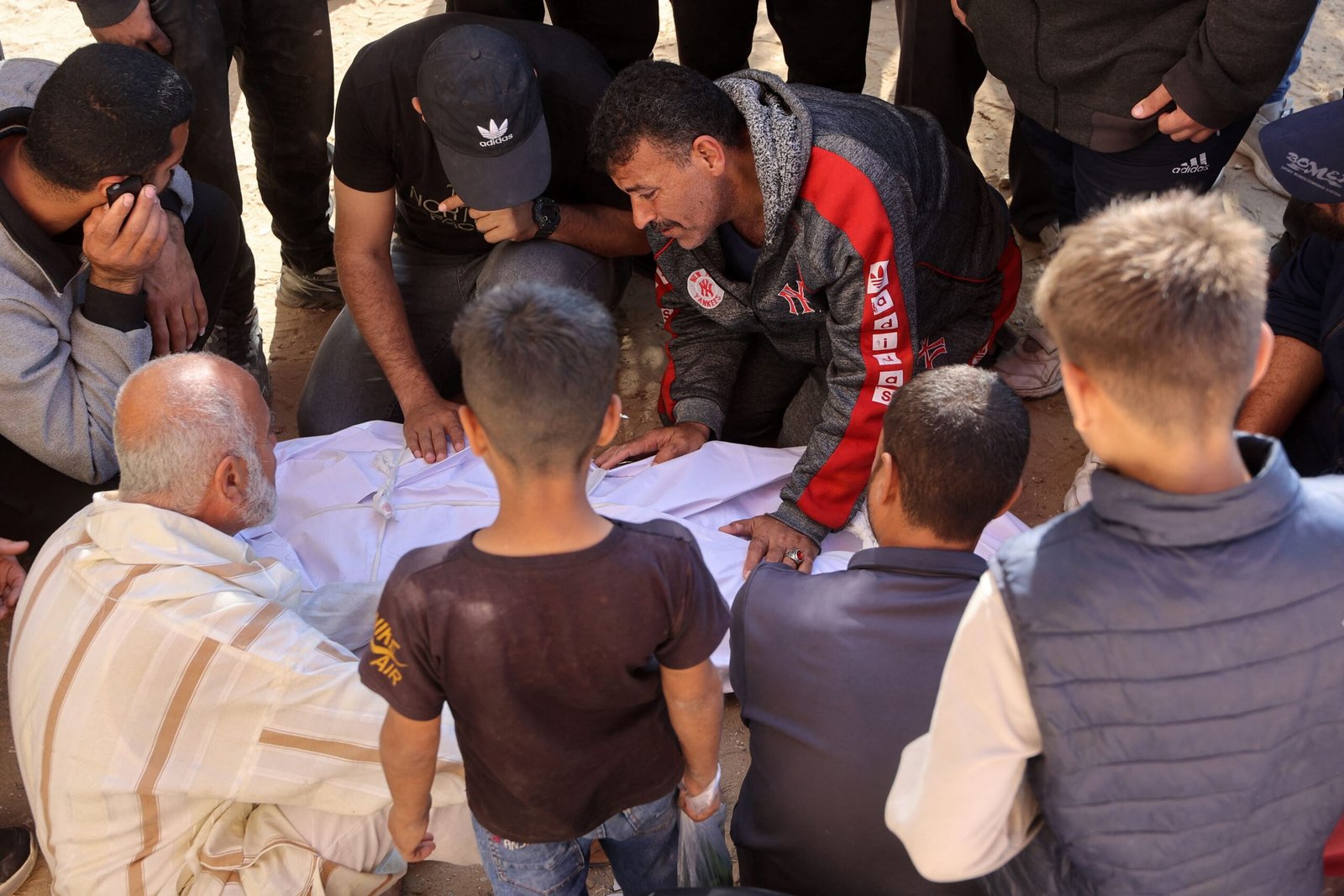 مسيرة إسرائيلية تستهدف مركبة شمال قطاع غزة