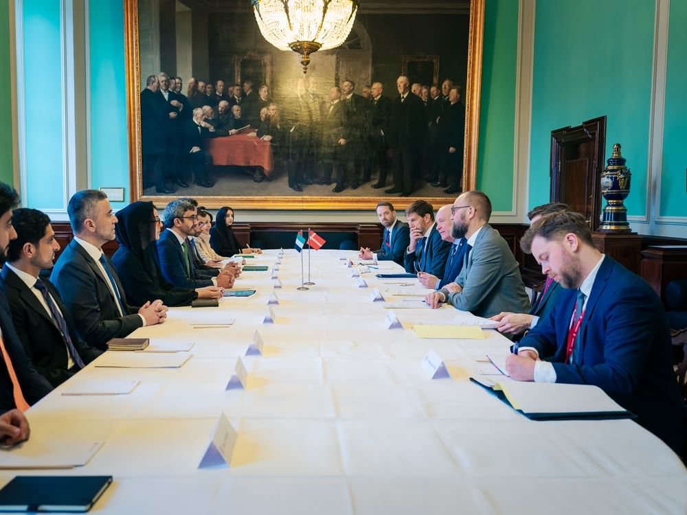 عبدالله بن زايد يلتقي رئيس البرلمان الدنماركي ويبحثان علاقات التعاون بين البلدين 1 عبدالله بن زايد يلتقي رئيس البرلمان الدنماركي ويبحثان علاقات التعاون بين البلدين