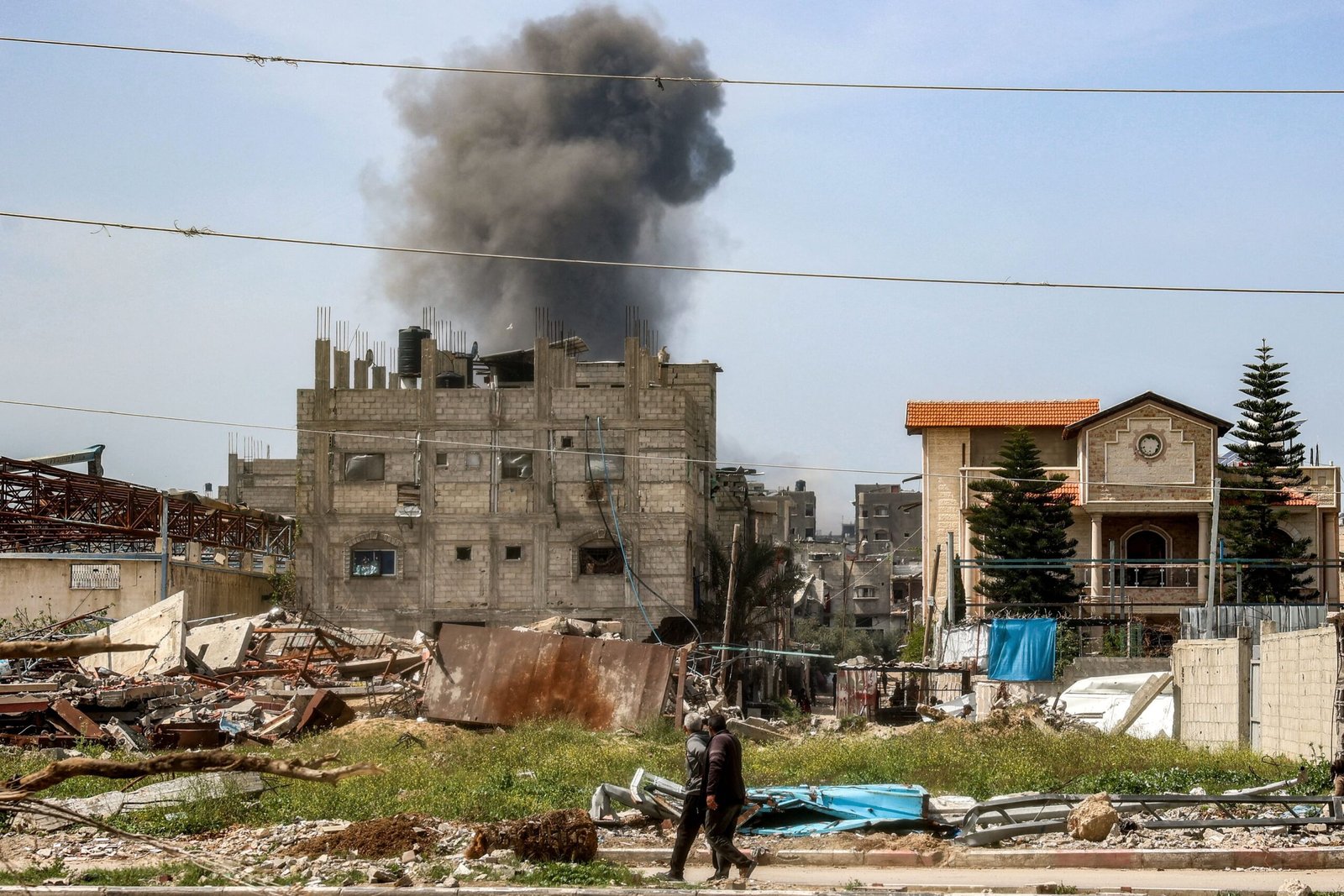 17 شهيدا وعشرات الجرحى في قصف إسرائيلي على قطاع غزة