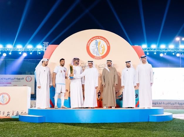 عمار بن حميد يشهد ختام دورة عجمان ويتوج الفائزين