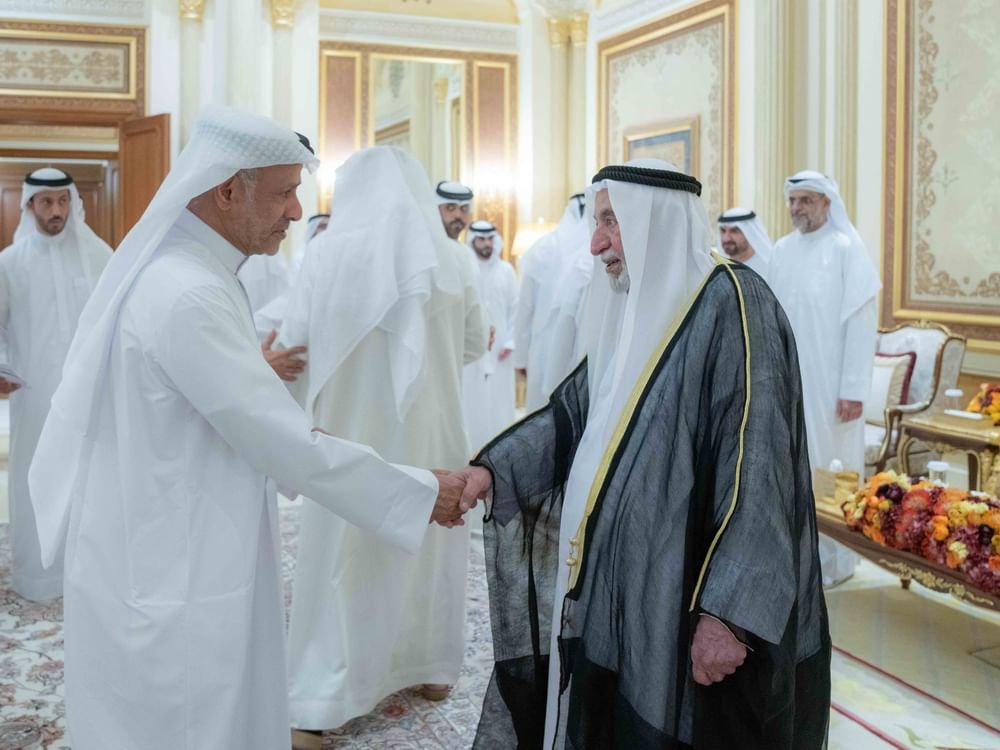 حاكم الشارقة يتقبل التهاني بشهر رمضان المبارك في قصر البديع العامر