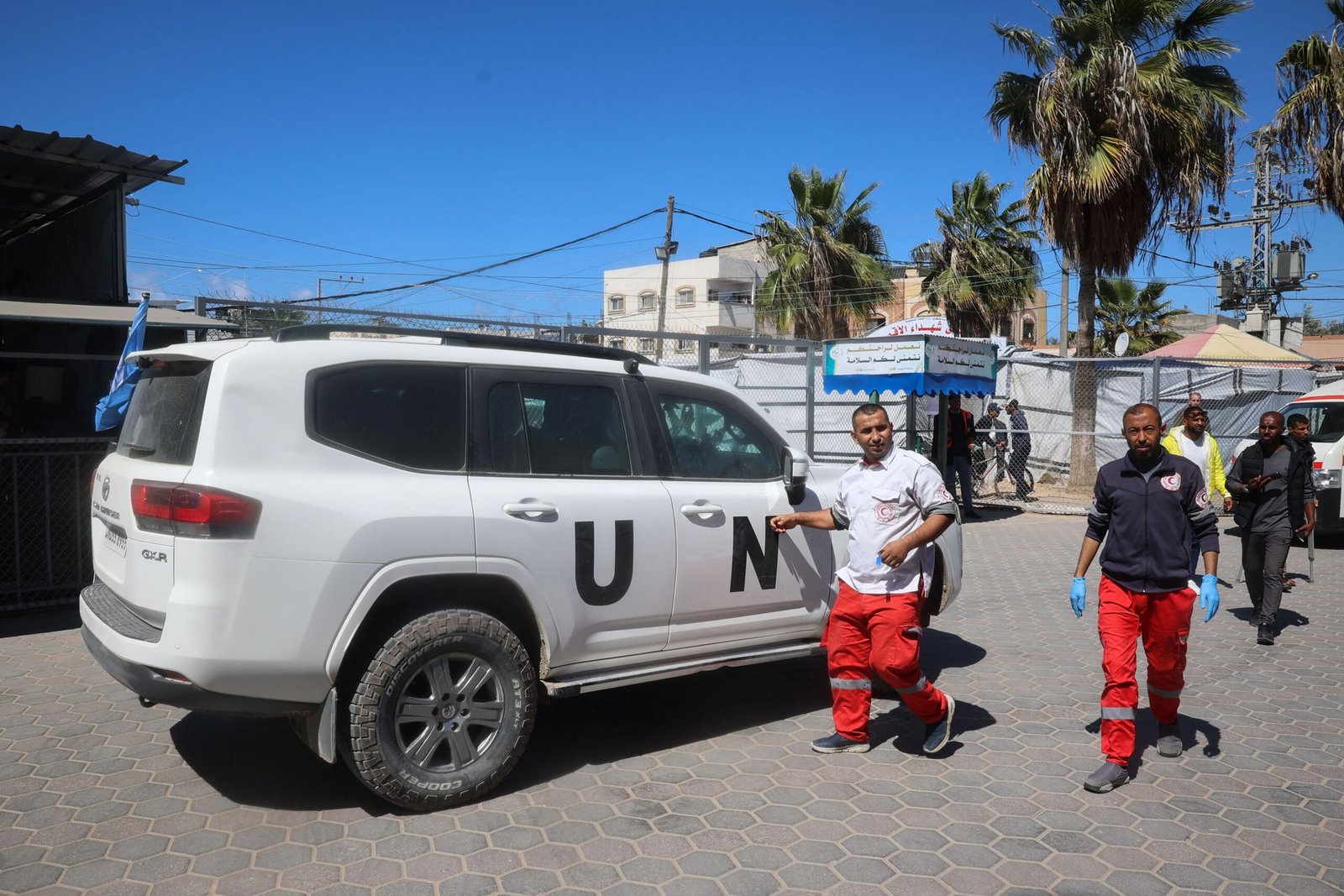 مقتل موظفين وإصابة خمسة من العاملين الأجانب في المؤسسات الأممية بقطاع غزة