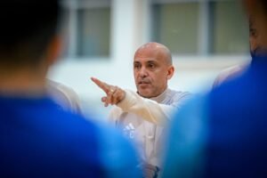 تجربتان وديتان لأبيض الصالات أمام شقيقه الكويتي