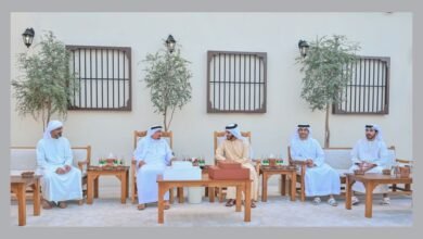 حاكم عجمان وولي عهده يتقبلان التهاني بشهر رمضان من الشيوخ وأعيان البلاد