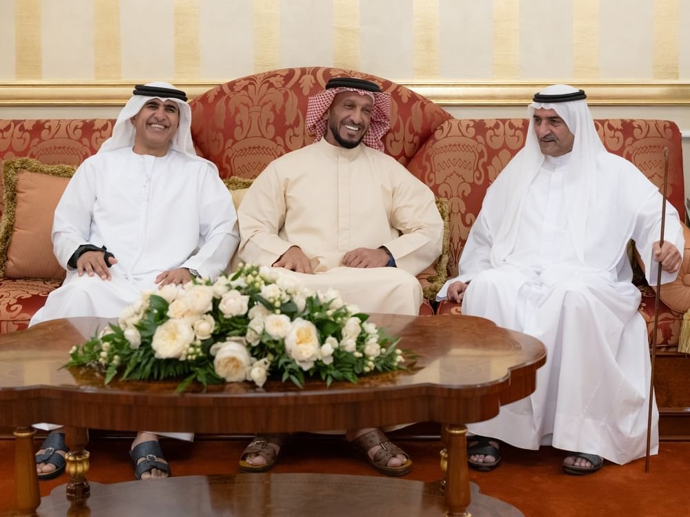 حمد الشرقي يواصل استقبال المهنئين بشهر رمضان بحضور ولي عهد الفجيرة