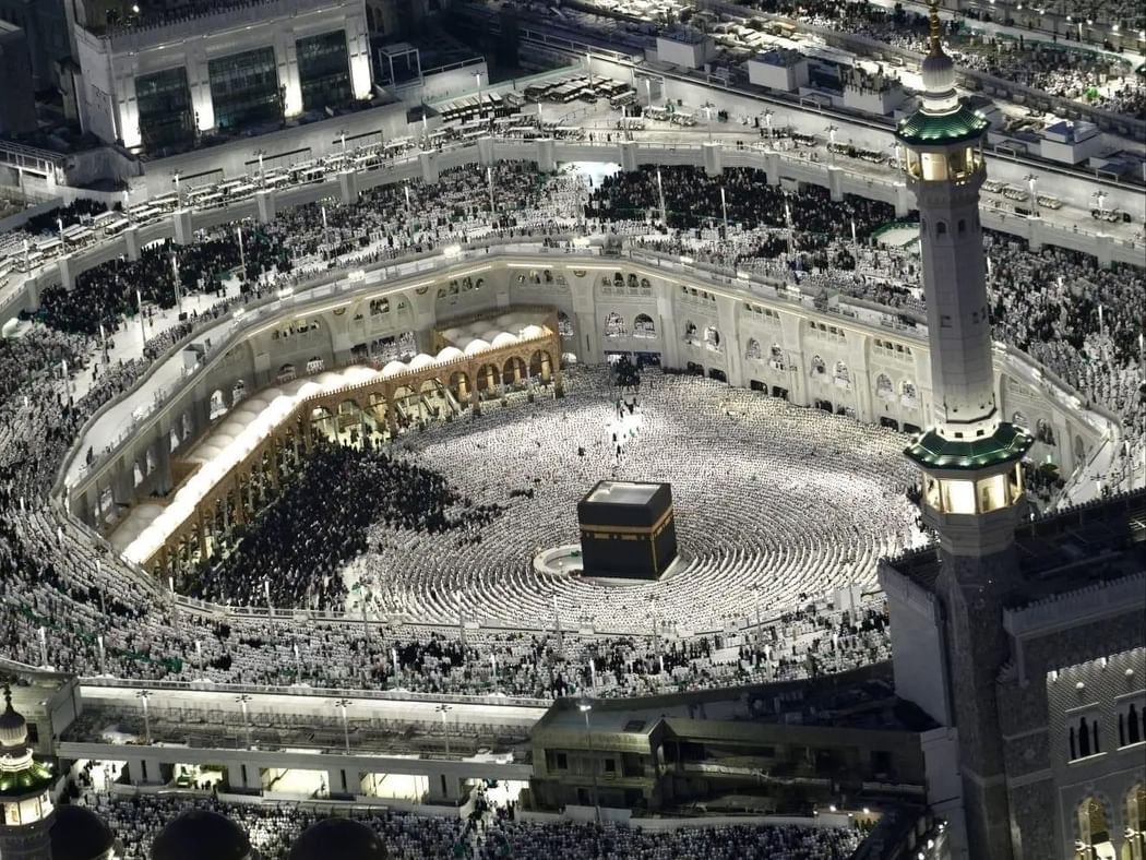 أكثر من 4 ملايين مصل ومعتمر في المسجد الحرام ليلة 29 رمضان 1 أكثر من 4 ملايين مصل ومعتمر في المسجد الحرام ليلة 29 رمضان