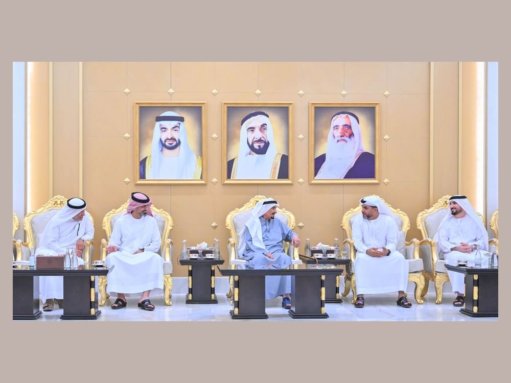 حاكم عجمان وولي عهده يتقبلان التهاني بشهر رمضان من وزير العدل ومفتي مصر