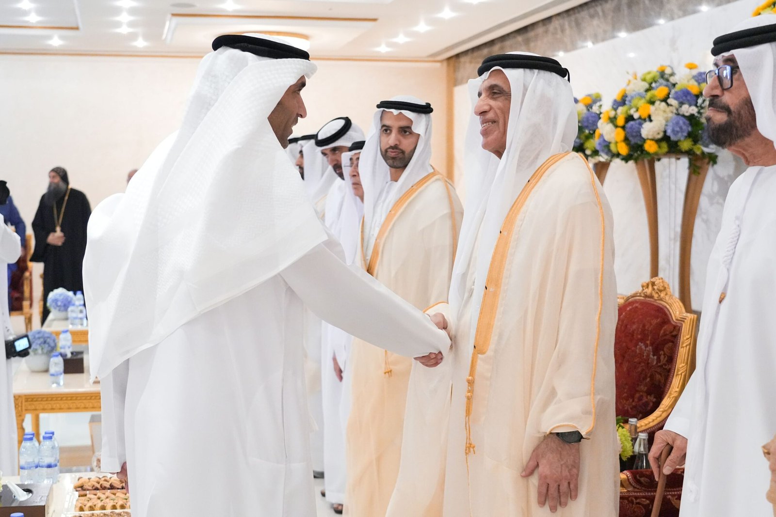 سعود بن صقر يواصل استقبال المهنئين بعيد الفطر السعيد 1 سعود بن صقر يواصل استقبال المهنئين بعيد الفطر السعيد