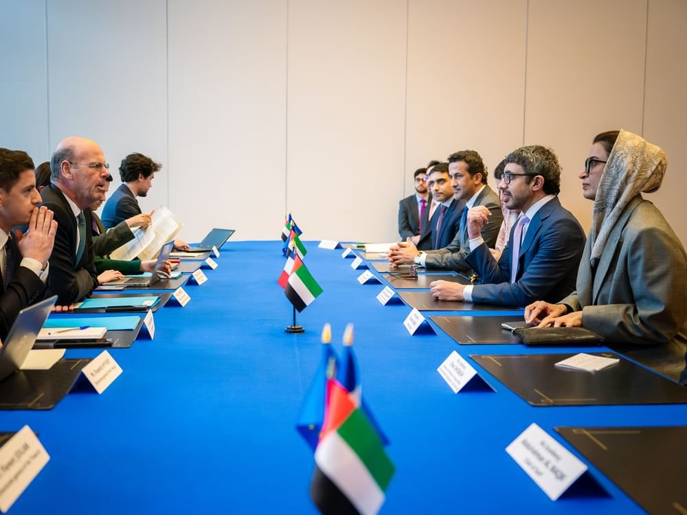 عبدالله بن زايد يلتقي وزير الاقتصاد والمالية والصناعة الفرنسي