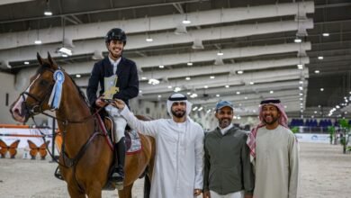 الشارقة للفروسية يتصدر "الفئة الكبرى" في دوري الإمارات لونجين لقفز الحواجز