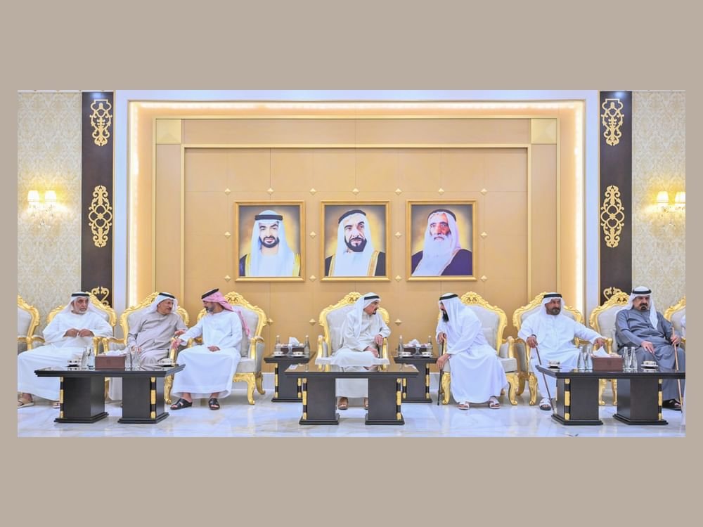 حاكم عجمان وولي عهده يستقبلان المهنئين بشهر رمضان المبارك