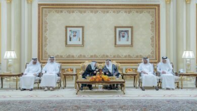 حاكم الشارقة يواصل استقبال المهنئين بشهر رمضان في قصر البديع