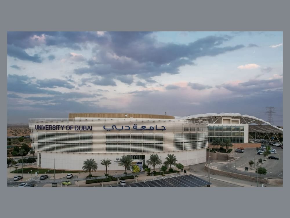 فريق إماراتي يحصد جائزة "ناسا" لأفضل فريق ملهم 1 فريق إماراتي يحصد جائزة "ناسا" لأفضل فريق ملهم