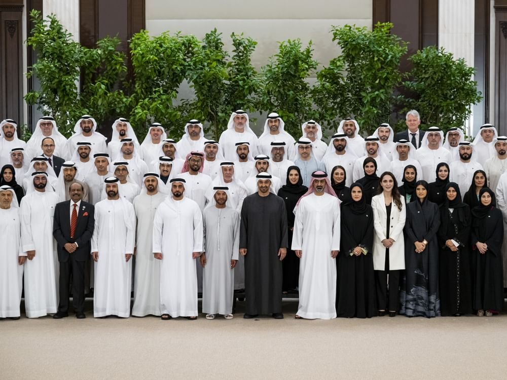 رئيس الدولة يستقبل وفد مؤسسة إرث زايد الإنساني والجهات التابعة والمانحين