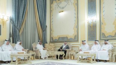 سلطان القاسمي يتبادل التهاني بشهر رمضان مع أعضاء السلطة القضائية بإمارة الشارقة