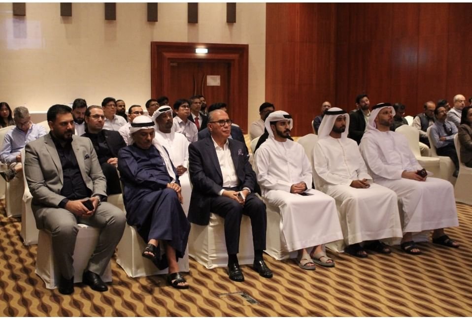 اجتماع بالفجيرة لمناقشة بوليصة التأمين ضد التلوث البيئي في القطاع النفطي 1 اجتماع بالفجيرة لمناقشة بوليصة التأمين ضد التلوث البيئي في القطاع النفطي