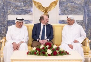 حاكم الفجيرة يستقبل الوفود المشاركة في (فوجكون 2025) ويؤكد على أهمية الملاحة البحرية