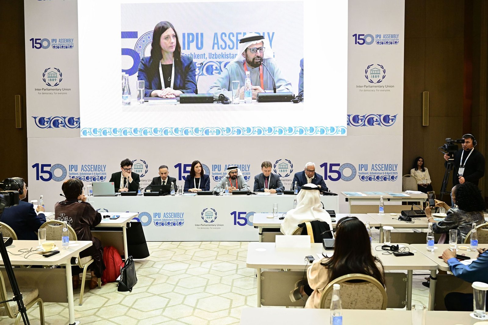 علي النعيمي يشارك بورشة "الدبلوماسية البرلمانية والوساطة" في طشقند